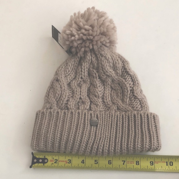 Rella o/S Hat Winter Creamy Grey Pom Pom Knit Brand New in Excellent Condition - Picture 3 of 8
